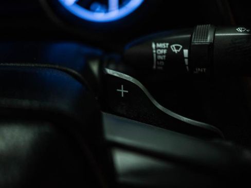 Used 2023 Toyota Camry SE image 19