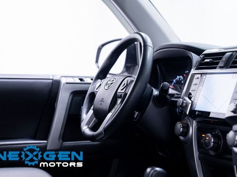 Used 2021 Toyota 4Runner SR5 Premium image 44