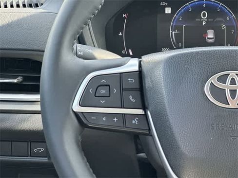 Used 2025 Toyota Grand Highlander FWD image 8