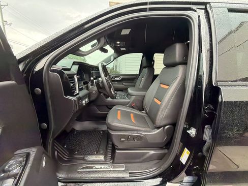 Used 2023 GMC Sierra 1500 AT4 w/ AT4 Premium Package AWD/4WD image 14