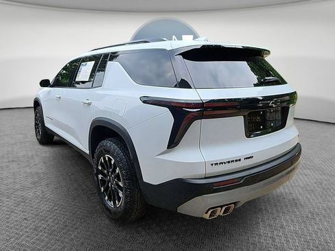 Used 2026 Chevrolet Traverse Z71 w/ LPO, Floor Liner Package AWD/4WD image 7