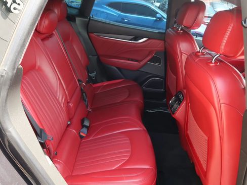 Used 2022 Maserati Levante Modena AWD/4WD image 23