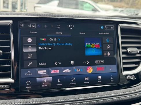 New 2026 Chrysler Pacifica Limited w/ S Appearance Package image 16