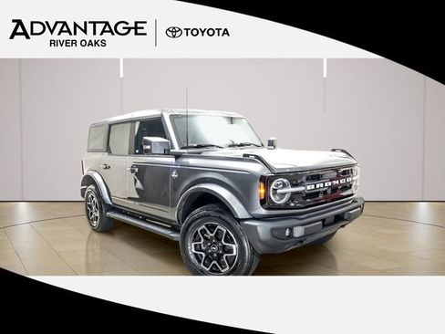 Used 2022 Ford Bronco Outer Banks image 1