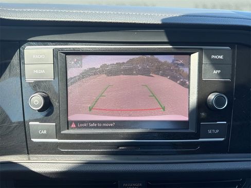 Used 2019 Volkswagen Jetta S image 18