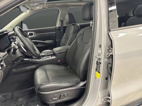 Used 2022 Kia Sorento SX image 4