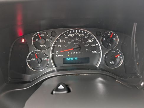 Used 2017 Chevrolet Express 3500 image 11