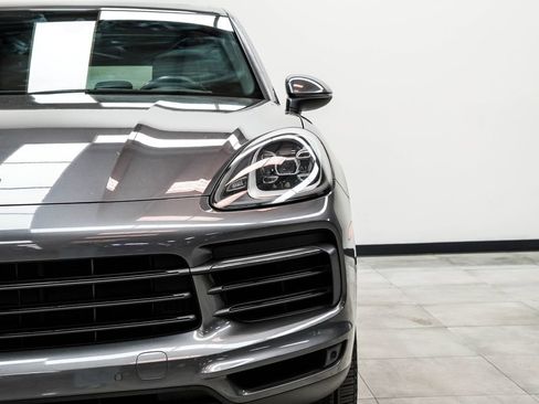 Used 2021 Porsche Cayenne S AWD/4WD image 4