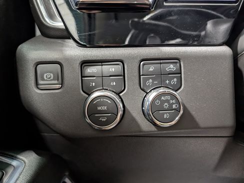 Used 2024 GMC Sierra 1500 SLT w/ SLT Premium Plus Package AWD/4WD image 25