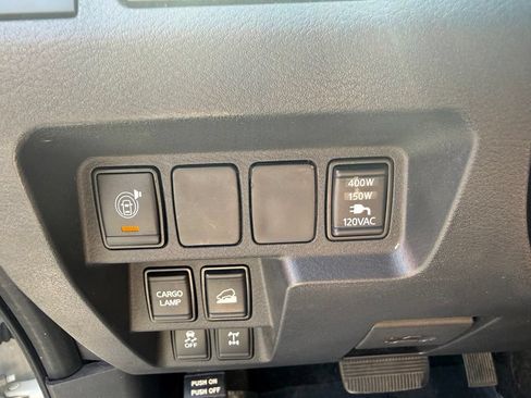 Used 2022 Nissan Frontier PRO-4X AWD/4WD image 26