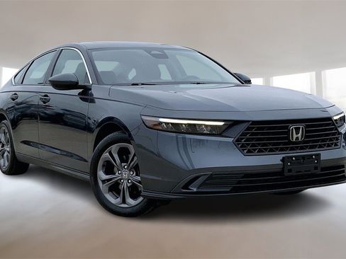 Used 2023 Honda Accord EX image 12