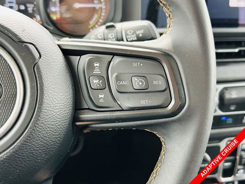 Used 2024 Jeep Wrangler Willys image 5