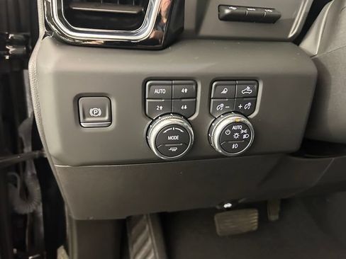Used 2025 GMC Sierra 1500 Denali w/ Denali Reserve Package AWD/4WD image 19