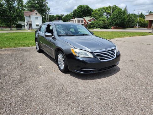 Used 2012 Chrysler 200 Touring FWD image 1