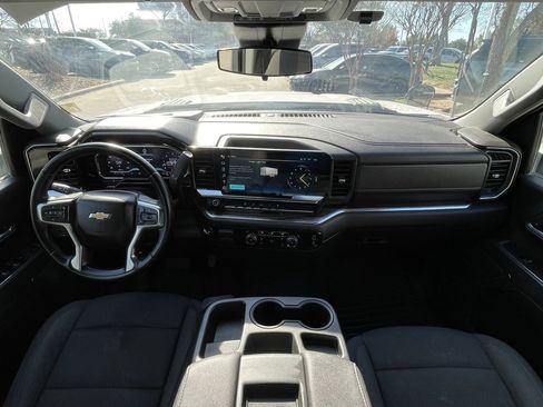 Used 2024 Chevrolet Silverado 2500 LT image 8