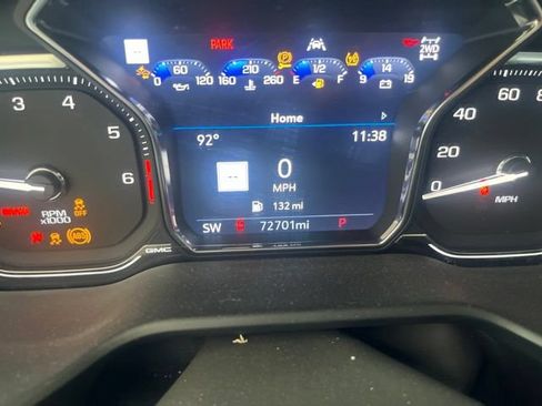Used 2021 GMC Yukon Denali AWD/4WD image 10