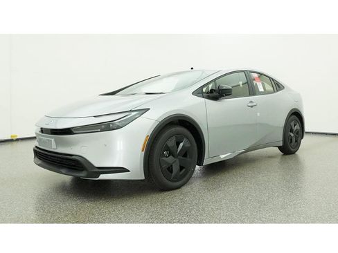 New 2026 Toyota Prius LE FWD image 17