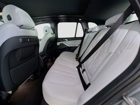 New 2026 BMW X5 sDrive40i w/ Premium Package RWD image 26