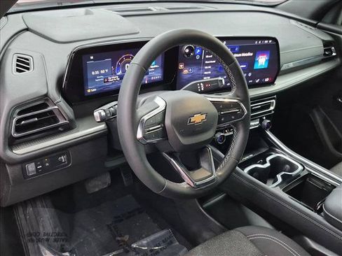 Certified 2024 Chevrolet Traverse LT FWD image 10