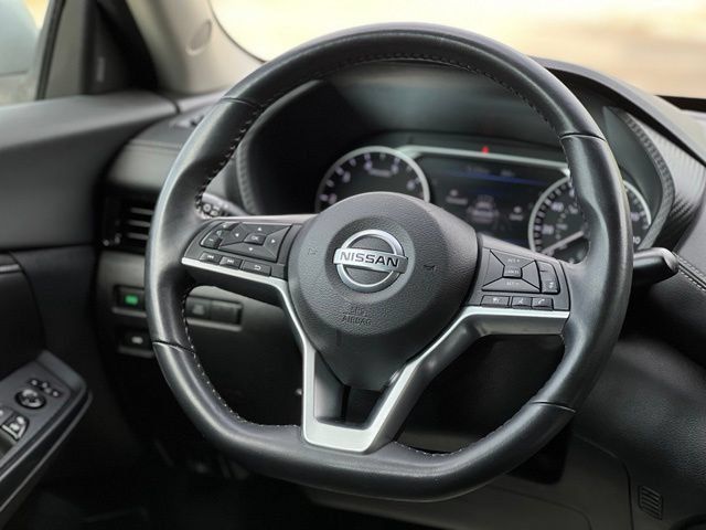 Used 2021 Nissan Sentra SV FWD image 30