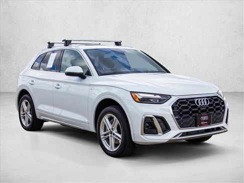 Used 2023 Audi Q5 e Premium Plus w/ Premium Plus Package AWD/4WD image 3