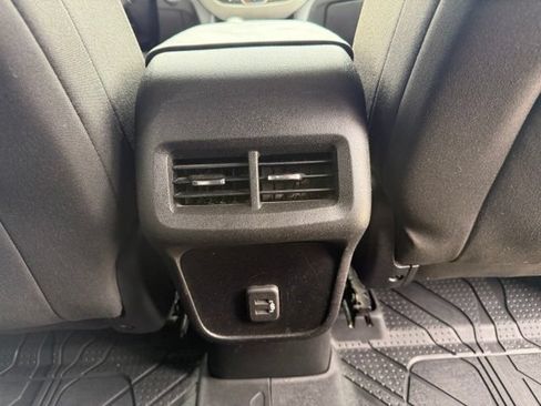 Used 2020 Chevrolet Equinox LT FWD image 14