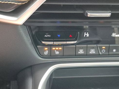 Used 2024 MAZDA CX-90 3.3 Turbo S w/ Premium Package image 33