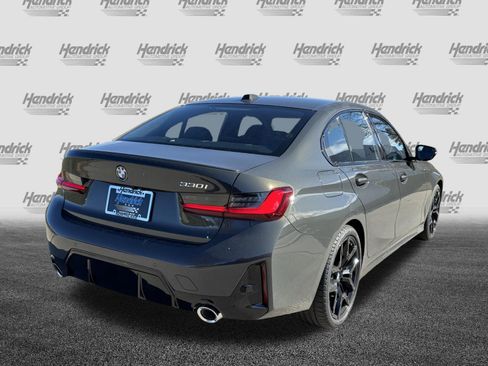 Used 2026 BMW 330i Sedan w/ M Sport Package RWD image 9