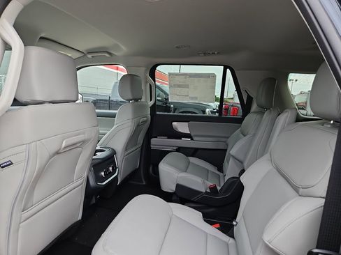 New 2026 Ford Expedition Max Active RWD image 19