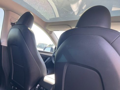Used 2023 Tesla Model Y AWD image 8