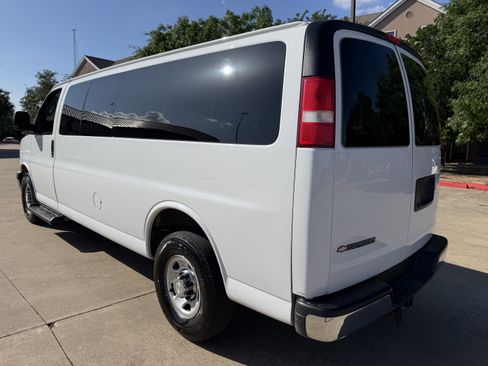 Used 2019 Chevrolet Express 3500 LT w/ LT Preferred Equipment Group RWD image 5