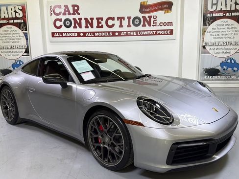 Used 2021 Porsche 911 Carrera 4S AWD/4WD image 4