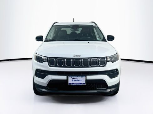 Used 2022 Jeep Compass Latitude w/ Convenience Group AWD/4WD image 2