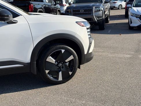 New 2026 Nissan Kicks SR w/ SR Premium Package image 9