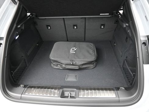 New 2026 Porsche Macan 4 Electric AWD/4WD image 33