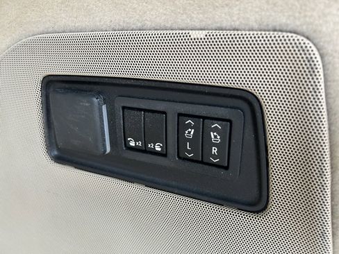 Used 2021 Cadillac Escalade ESV Premium Luxury w/ Driver Assist Tech Package image 45