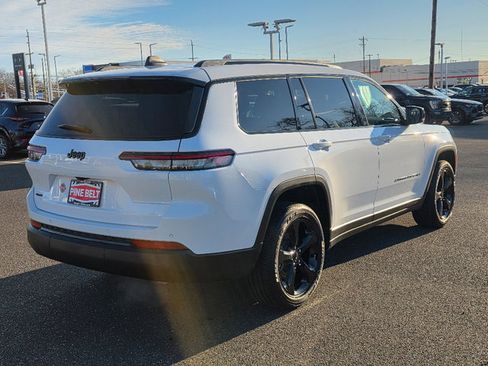 Certified 2025 Jeep Grand Cherokee L Altitude image 16