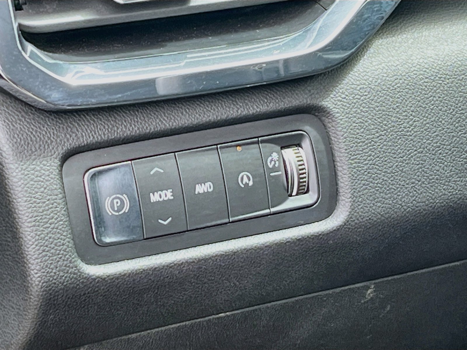 Used 2024 GMC Acadia Denali w/ Super Cruise Package AWD/4WD image 10