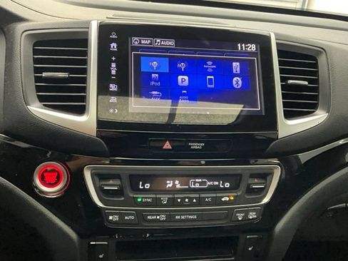 Used 2020 Honda Ridgeline RTL-E image 11