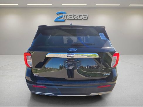 Used 2024 Ford Explorer XLT w/ Equipment Group 202A image 4