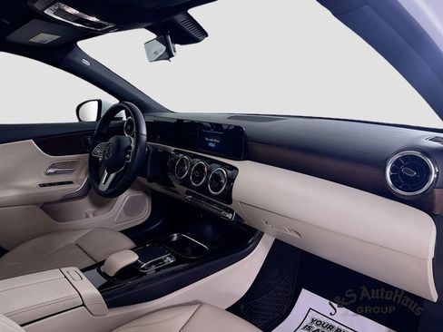 Used 2019 Mercedes-Benz A 220 image 34