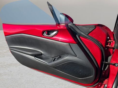 Used 2016 MAZDA MX-5 Miata Grand Touring image 19