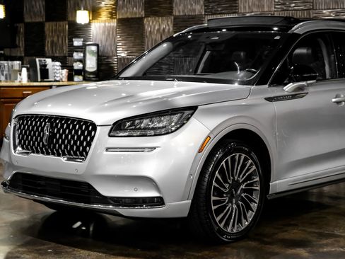 Used 2020 Lincoln Corsair Reserve w/ Equipment Group 201A image 10