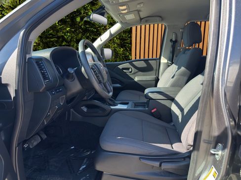 Used 2022 Nissan Frontier S image 19