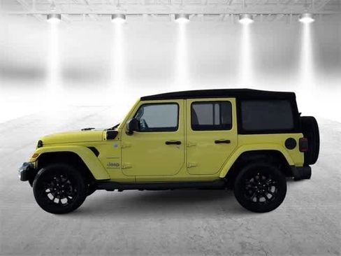 Used 2023 Jeep Wrangler Sahara w/ Cold Weather Group image 5