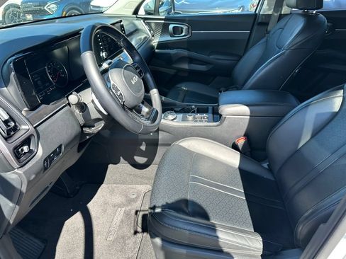 Used 2023 Kia Sorento EX AWD/4WD image 16