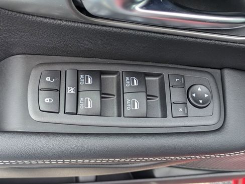 New 2026 Chrysler Pacifica Select FWD image 20