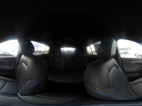 Used 2025 Buick Envista Sport Touring image 40