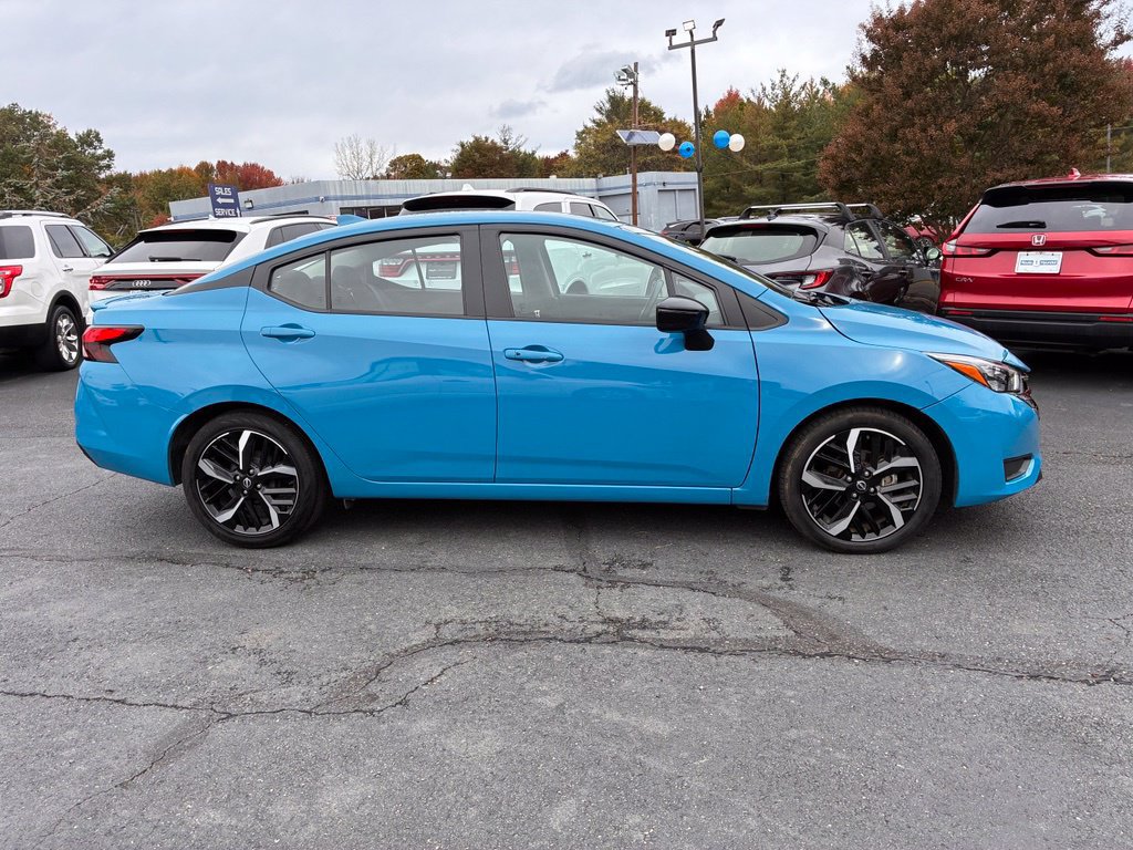 Used 2025 Nissan Versa SR FWD image 8