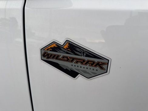 Used 2022 Ford Bronco Wildtrak AWD/4WD image 11
